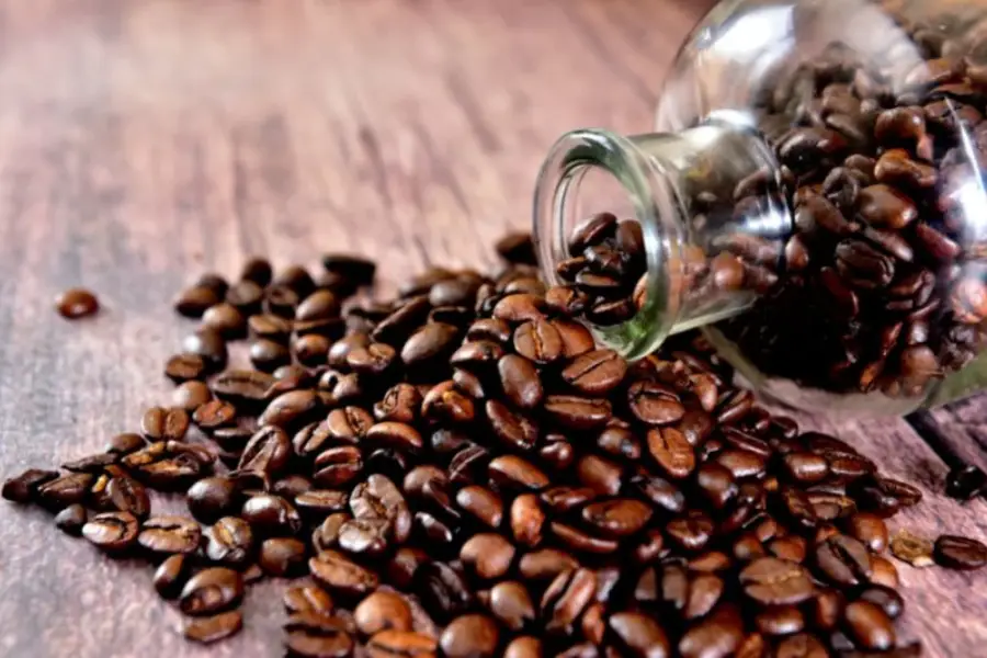 Decaf coffee has lower acidity than regular caffeinated coffee