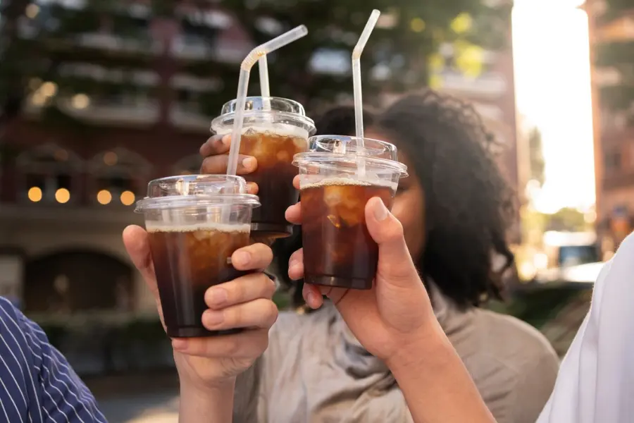 Iced macchiato has a stronger and bolder flavor than an iced latte