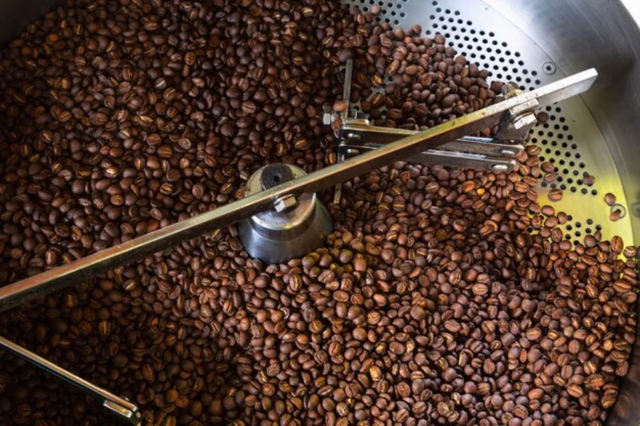 Roasting coffee beans with many levels 